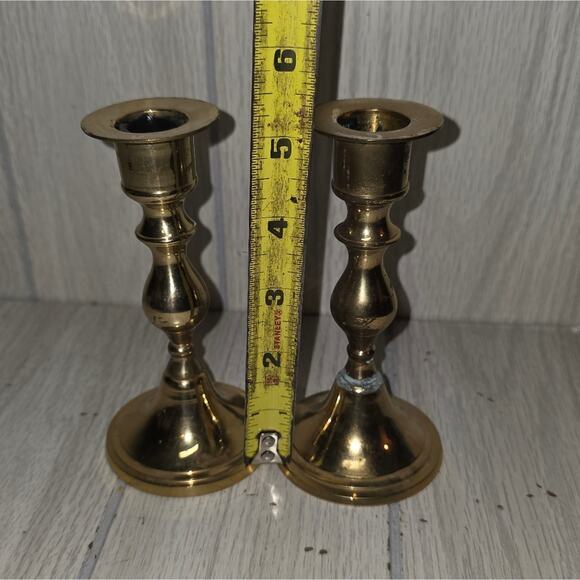 Vtg Pair Of Brass Candlestick Holders Natural Patina MCM Regency Victorian - Picture 5 of 5